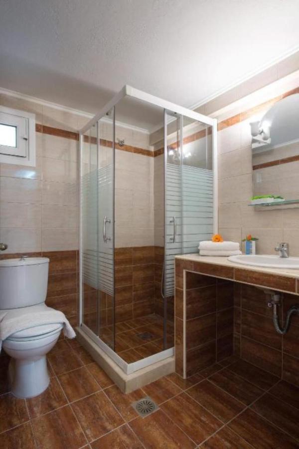 Georgia'S Apartments, Ipsos Corfu Екстериор снимка