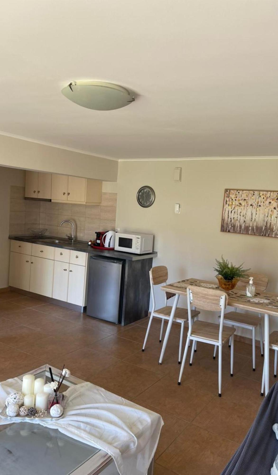 Georgia'S Apartments, Ipsos Corfu Екстериор снимка