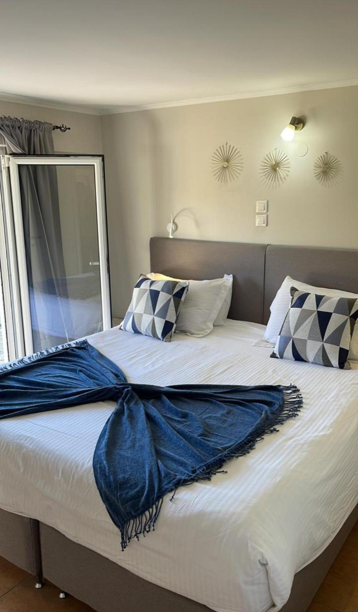 Georgia'S Apartments, Ipsos Corfu Екстериор снимка