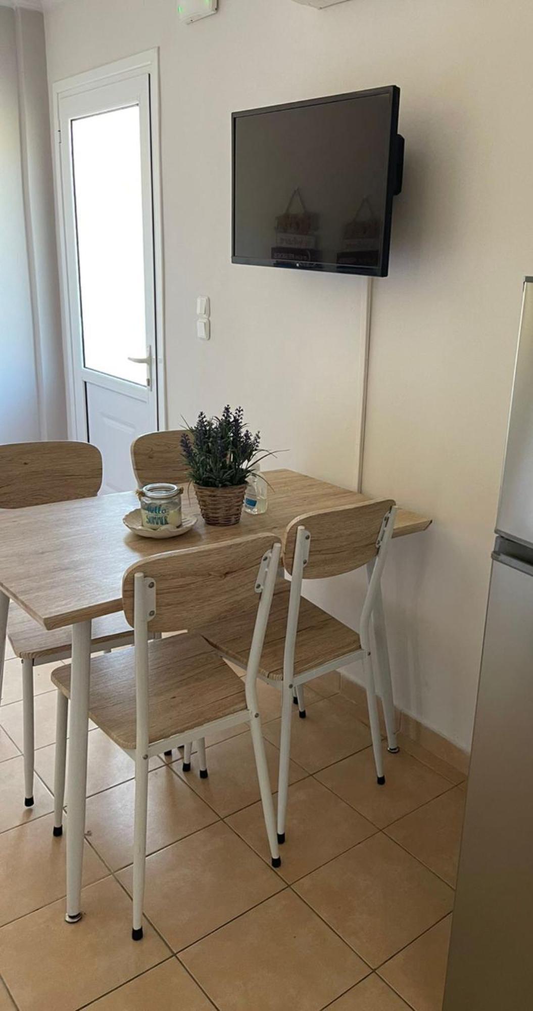 Georgia'S Apartments, Ipsos Corfu Екстериор снимка