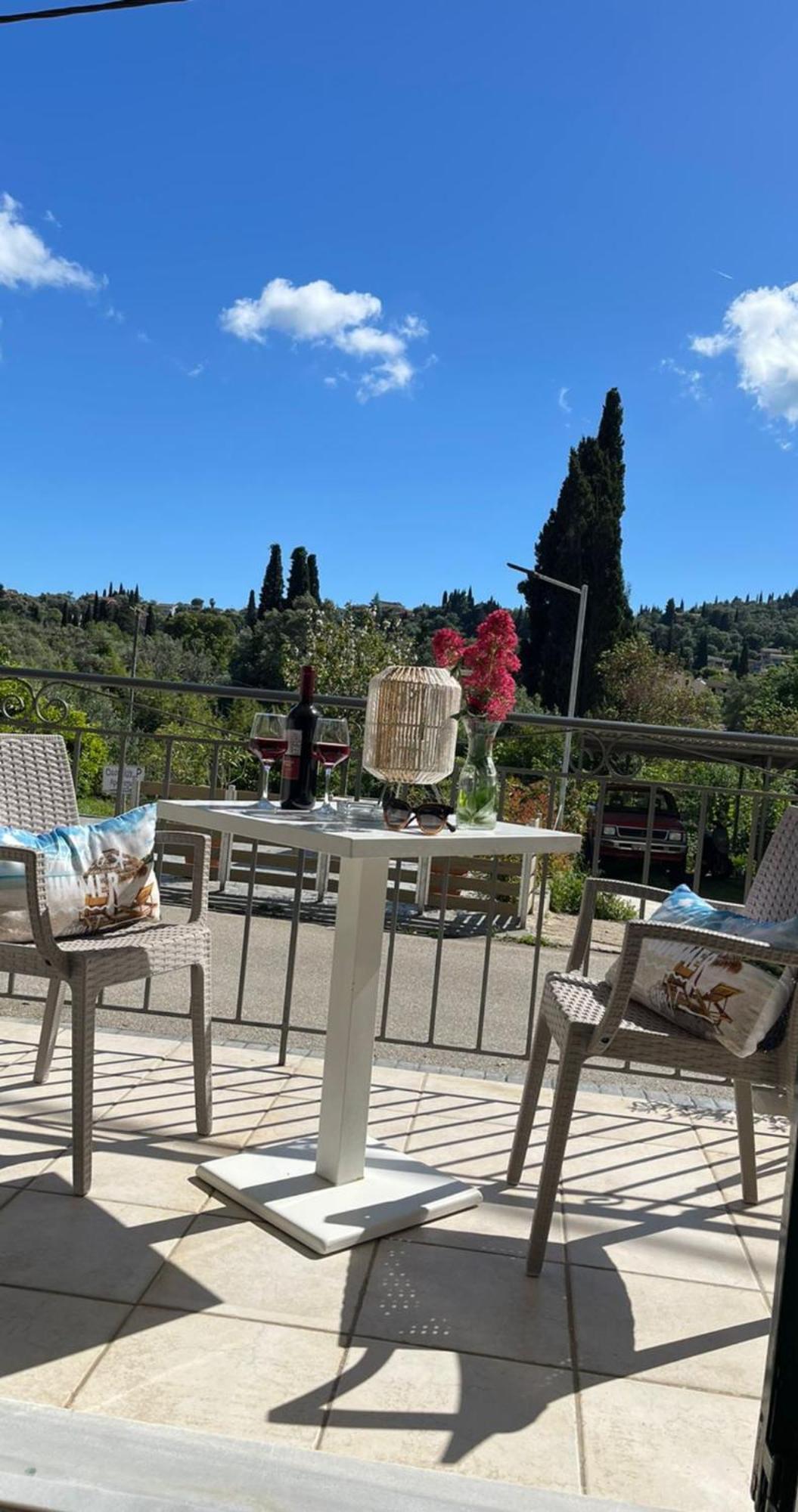 Georgia'S Apartments, Ipsos Corfu Екстериор снимка