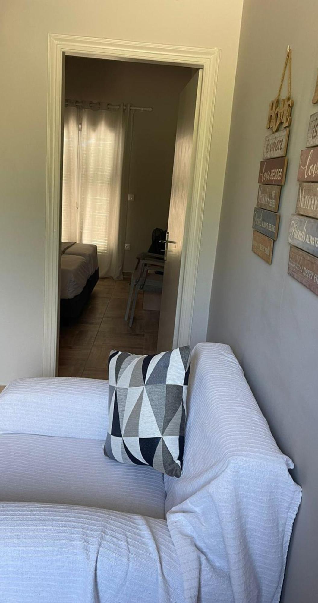 Georgia'S Apartments, Ipsos Corfu Екстериор снимка
